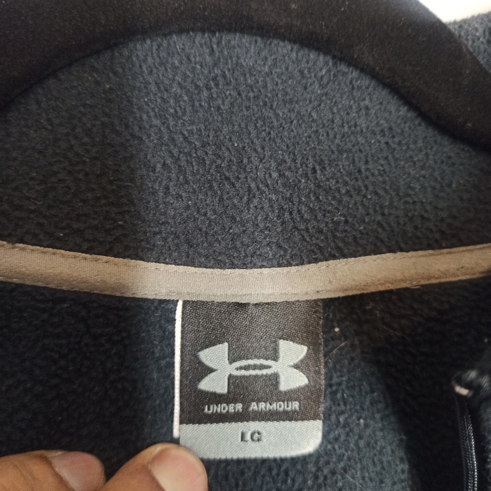 Under Armour Black and Gray Pullover Sweatshirt. Size Large - Picture 4 of 14